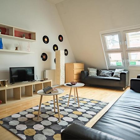 Central Apartment At Gozsdu Court, 60 Sqm, 2 Rooms With 2 Ac, Elevators, Kitchen Budapest Exterior photo